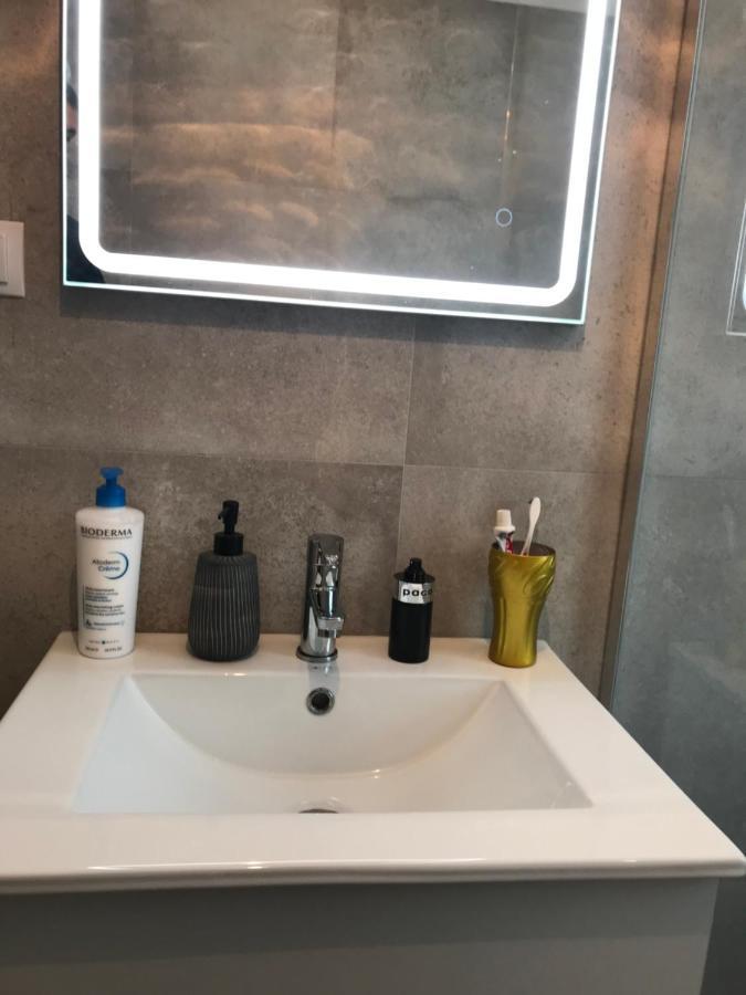 The Home - Airport & Therme Friendly Tunarii 外观 照片